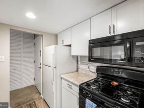 275 Drummers Lane 275, Wayne PA 19087