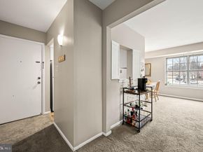 275 Drummers Lane 275, Wayne PA 19087