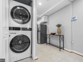 907 8TH Street NE, Washington DC 20002