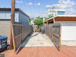 907 8TH Street NE, Washington DC 20002