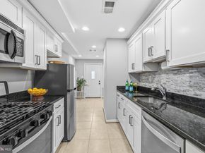 907 8TH Street NE, Washington DC 20002