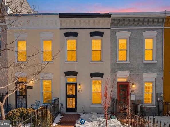 907 8TH Street NE, Washington DC 20002