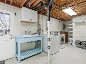 202 Glen Avenue SW, Vienna VA 22180