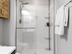 202 Glen Avenue SW, Vienna VA 22180