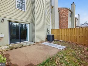 1042 Tottenham Court, Sterling VA 20164