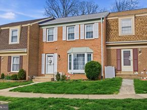 1042 Tottenham Court, Sterling VA 20164