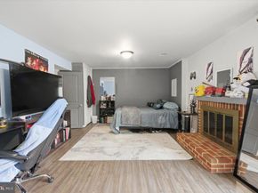 1042 Tottenham Court, Sterling VA 20164