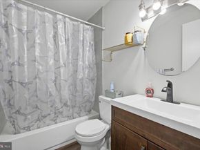 1042 Tottenham Court, Sterling VA 20164