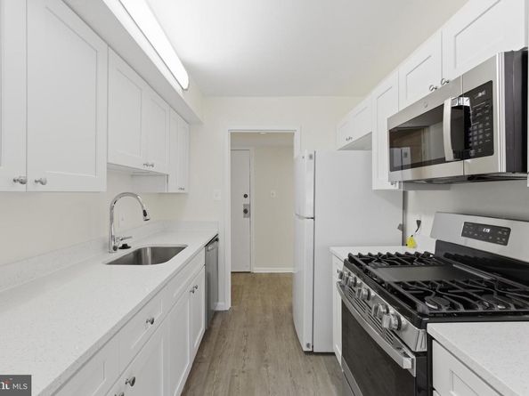 2316 Freetown Court 10/21C, Reston VA 20191