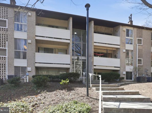 5616 Bismach Drive 101, Alexandria VA 22312