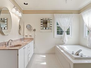 1479 Greenmeadows Road, Yardley PA 19067