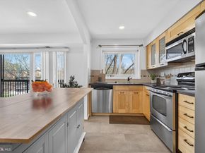 3210 S 28TH Street 402, Alexandria VA 22302