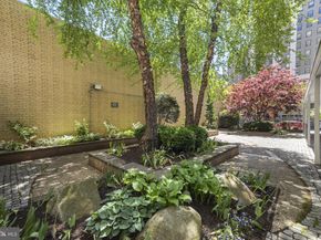 1919 Chestnut Street 2901/02/24, Philadelphia PA 19103