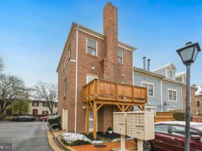 1122 N Stafford Street, Arlington VA 22201