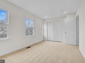 1122 N Stafford Street, Arlington VA 22201