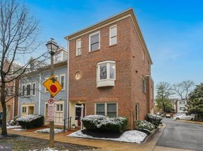 1122 N Stafford Street, Arlington VA 22201