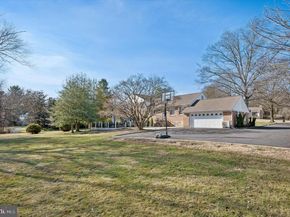 1721 Sherwood Circle, Villanova PA 19085