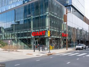 2200 Arch Street 913, Philadelphia PA 19103