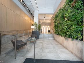 2200 Arch Street 913, Philadelphia PA 19103