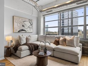 2200 Arch Street 913, Philadelphia PA 19103