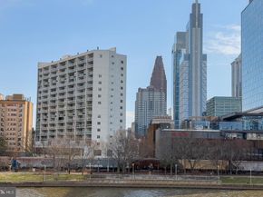 2200 Arch Street 913, Philadelphia PA 19103
