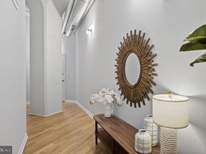 2200 Arch Street 913, Philadelphia PA 19103