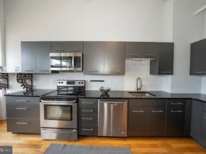 2200 Arch Street 913, Philadelphia PA 19103