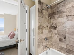 50 S 16TH Street 5301, Philadelphia PA 19102