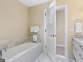 50 S 16TH Street 5301, Philadelphia PA 19102