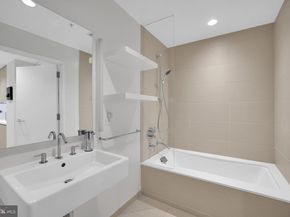 925 H Street NW 506, Washington DC 20001