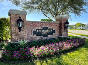 8504 NW 14th Street, Plantation FL 33322