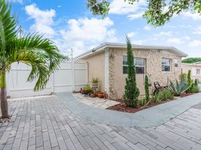 201 NE 28th Court, Boynton Beach FL 33435