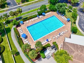 507 Gardens Drive 203, Pompano Beach FL 33069