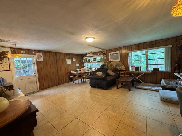 5726 Douglas Street, Hollywood FL 33021