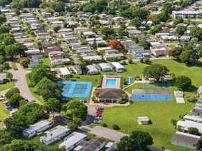6582 Bayfront Drive, Margate FL 33063