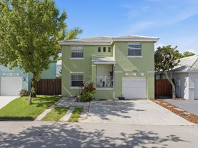 6582 Bayfront Drive, Margate FL 33063