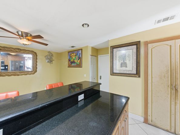 6582 Bayfront Drive, Margate FL 33063