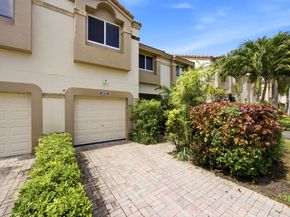 6738 Via Regina, Boca Raton FL 33433