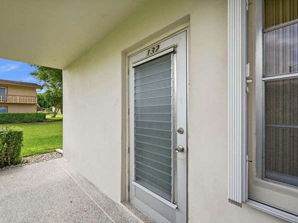 132 Cambridge F, West Palm Beach FL 33417