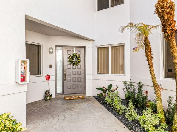 9265 NW 9th Court, Plantation FL 33324