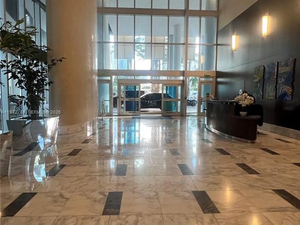 185 SW 7th Street 2202, Miami FL 33130