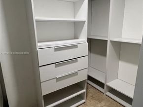 185 SW 7th Street 2202, Miami FL 33130