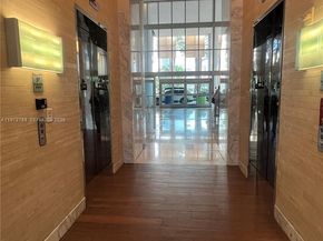 185 SW 7th Street 2202, Miami FL 33130