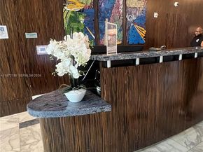 185 SW 7th Street 2202, Miami FL 33130