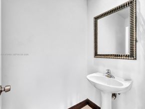 23 SE 3rd Avenue, Hallandale Beach FL 33009