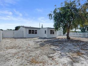 1437 SW 1st Avenue, Deerfield Beach FL 33441