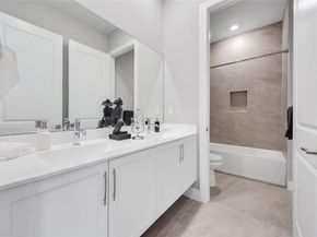 12043 N Baypoint Cir, Parkland FL 33076