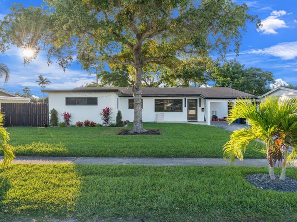 2155 SW 37th Ter, Fort Lauderdale FL 33312
