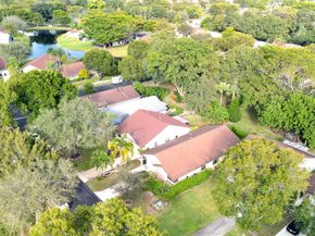 2460 Fiddleleaf Ave, Coconut Creek FL 33063