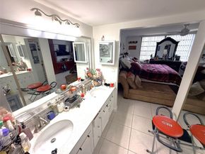 1101 Colony Point Cir 123, Pembroke Pines FL 33026